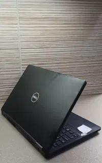 لپ تاپ Dell E5580 تمیز با کیفیت