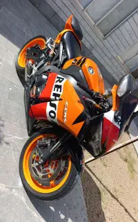 cbr1000