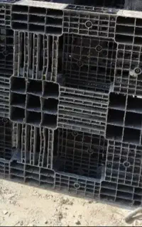 پالت پلاستیکی سیاه