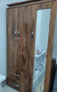 کمدجا لباسی با تخت تشک یه نفره در حد نو