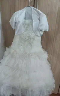 لباس عروس بچگانه