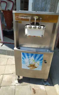 دستگاه بستنی ساز قیفی