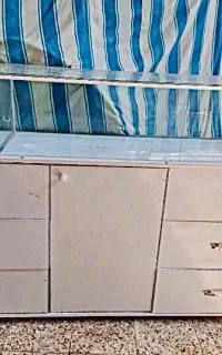 میز MDF ویترین شیشه