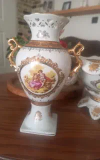 گلدان و میوه خوری