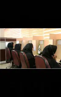 کارشناس تلفنی خانم