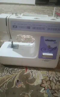 چرخ خیاطی و گلدوزی