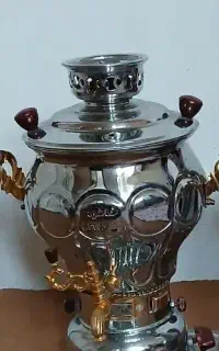 سماور نونو همراه سینی و پارچ کنار سماور