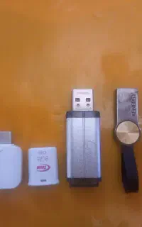 فلش بهمراه رابط به گوشی