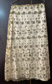 بلوز و دامن