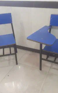 صندلی دسته دار آبی رنگ