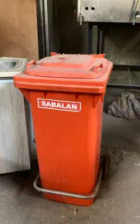 سطل آشغال بزرگ چرخ دار
