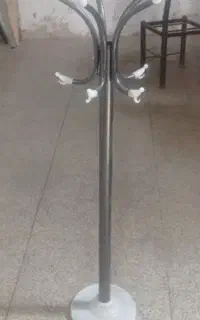 چوب لباسی ایستاده