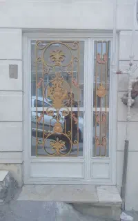 رنگ کاری ساختمان درب و پنجره