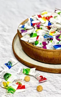 تافی تایلندی و پاستیل ژله ای گیاهی لاو