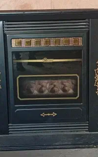بخاری و میز نهار خوری