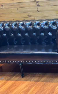مبل چستر چرم اداری آرایشگاهی دفاتر مزون
