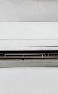 پنل تک  سامسونگ ۲۴۰۰۰ بدون ایراد در حال کار