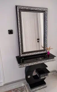 آینه و کنسول