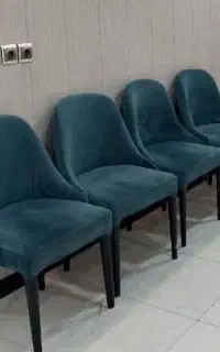 فروش تعدادی صندلی ،میز عسلی ،میز اداری