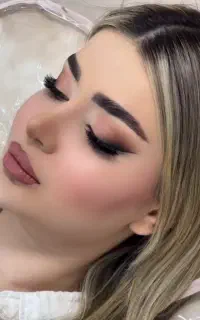 تخفیف ویژه شنیون و میکاپ، کار تمیز و حرفه ای