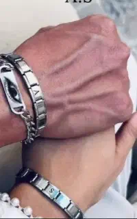 کادوی خاص دستبند چارم ایتالیایی مون حکاکی
