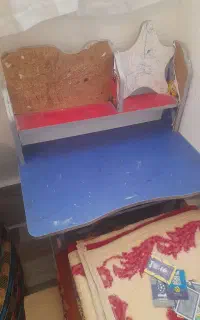 تخت یه نفره با میزوصندلی بچه گانه