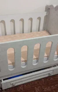 تخت ام دی اف بچه همراه با تشک استفاده نشده