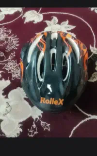 کلاه دوچرخه یا اسکیت