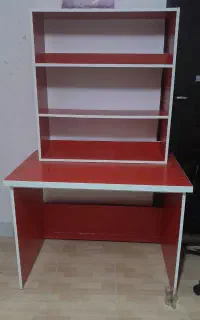 کتابخانه و میز وتحریر