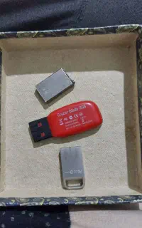 فلش ۸ گیگ