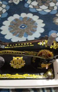 چرخ خیاطی دستی سالم در حد نو