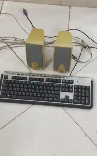 اسپیکر و کیبورد