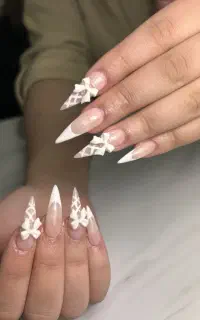 خدمات کاشت و زیبایی ناخن