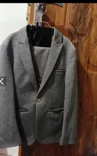 کت و شلوار در حد نو