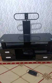میز تلویزیون شیشه ای مشکی
