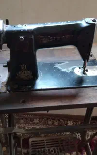 چرخ خیاطی قدیمی