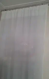 پرده ساده همراه با نوار پرده و سرب پایینش