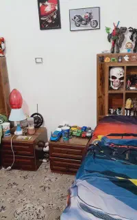 تخت نوجوان