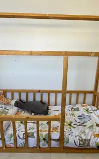 تخت کودک همراه با تشک