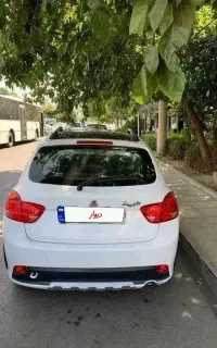 کوییکr بی رنگ تک برگ سند