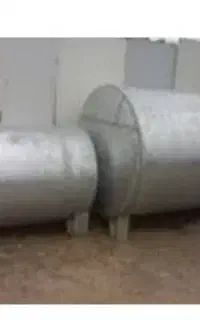 دو عدد منبع آب فلزی بسیار تمیز