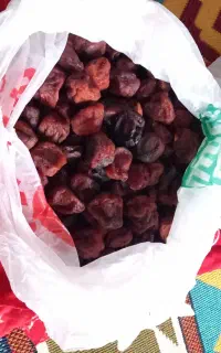 آلو خشک و کشمش
