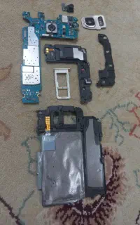 برد گوشی S6 edge به همراه باتری اصلی و تعدادی قطعه