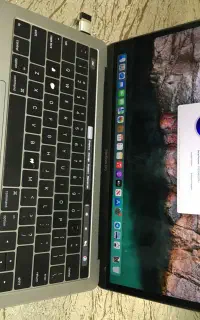 Mc book pro 2016 Retina 13 inch touch bar