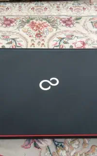 لپتاپ ژاپنی فوجیتسو core i5 نسل7 تولید2019