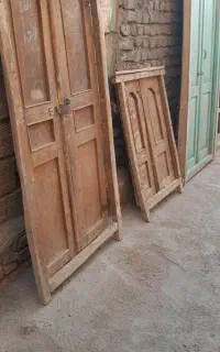 درب چوبی قدیمی