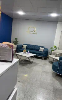 دستیار و منشی کلینیک دندانپزشکی