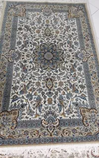قالیچه ۱/۵ متری کاملا سالم طرح دستبافت