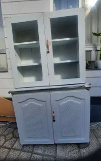 کابینت فلزی در حد