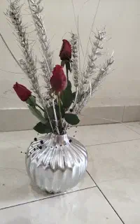 گلدان نقره ای